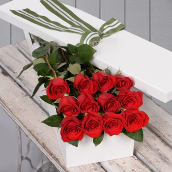 12 Red Roses Flowers